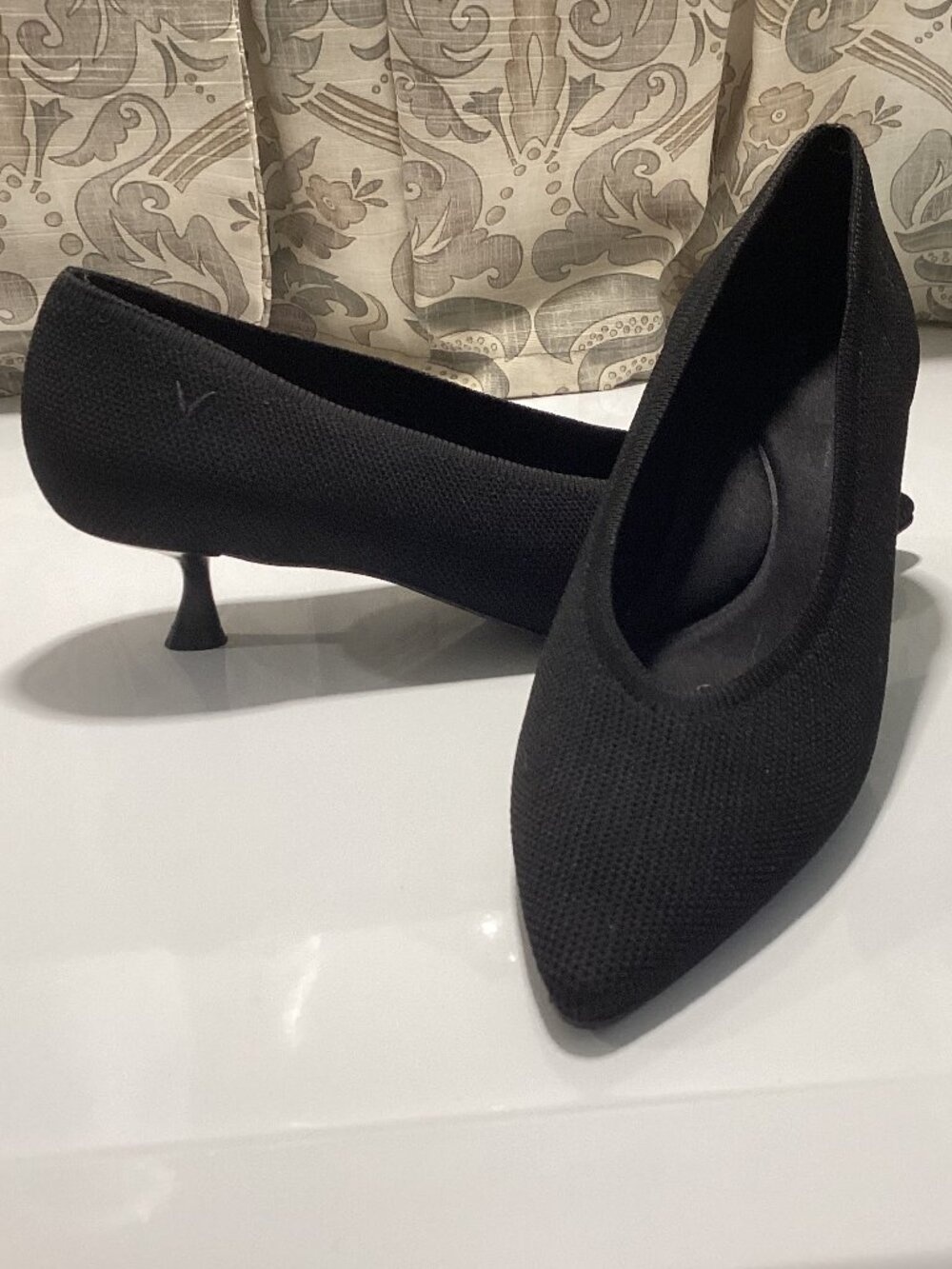 Brand New Vivaia Pointed-Toe Kitten Heels (Scarlett)